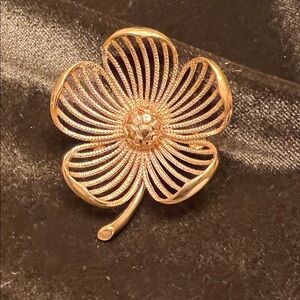 Vintage Signed Monet Gold-Tone Filagree Flower Brooch with Stem
